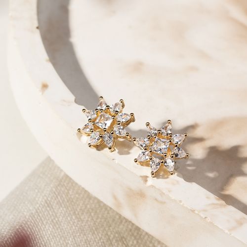 Brinco Flor de Gotas com Zircônias Brancas - Banho de Ouro 18k