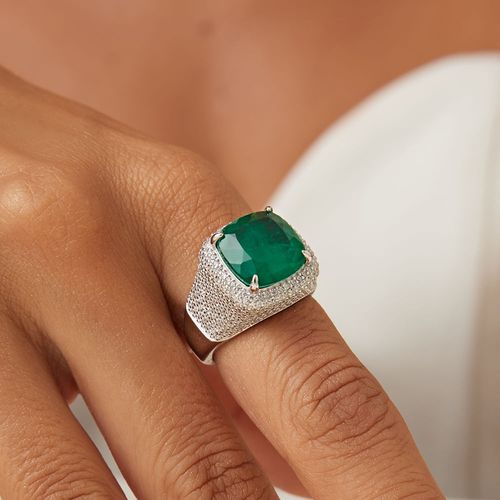 Anel Quadrado Bordado de Fusion Esmeralda e Zircônias Brancas - Prata 925