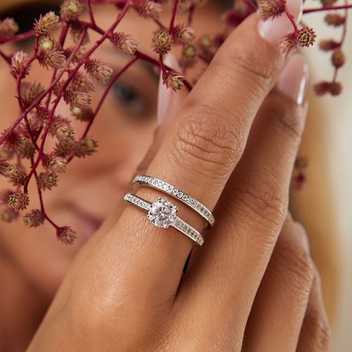 Kit com 2 Anéis Solitário 5mm + Aparador Três Linhas Cravejadas com Zircônias Brancas - Prata 925