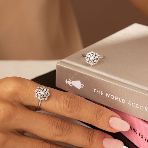 Anel Moissanite Lapidação Brilhante Flor 3mm 0,110CT/11 Pontos e Zircônias Brancas D - VVS1 - Prata 925