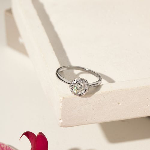 Anel Moissanite Lapidação Brilhante 5,5mm 0,6CT/66 Pontos e Zircônias Brancas D - VVS1 - Prata 925