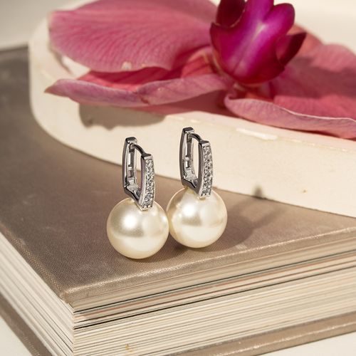 Brinco Pêndulo com Pérola Shell e Zircônias Brancas - Prata 925