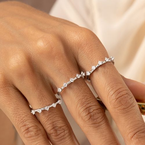 Anel Meia Aliança Pontos de Zircônias Brancas - Prata 925