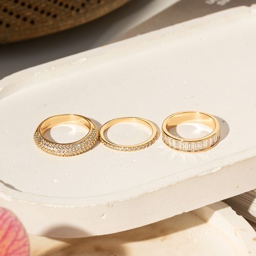 Kit com 3 Anéis Meia Alianças Cravejadas com Zircônias Brancas - Banho de Ouro 18k
