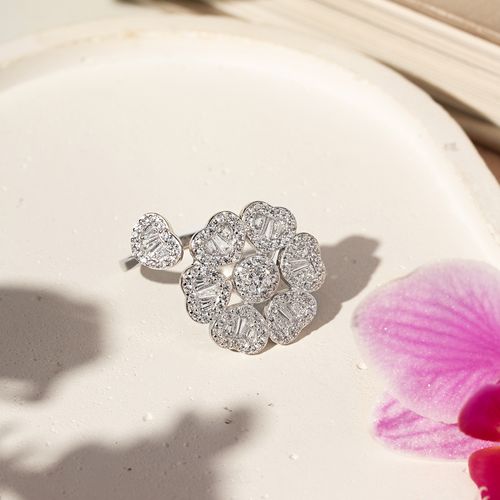 Anel Trevo Corações com Zircônias Brancas Baguetes - Prata 925