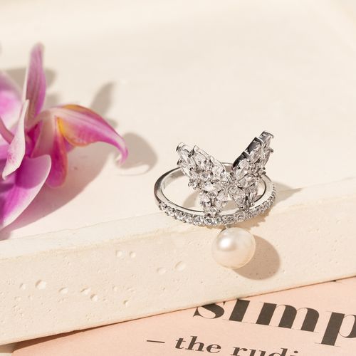 Anel Borboleta com Pérolas de Água Doce e Zircônias Brancas - Prata 925