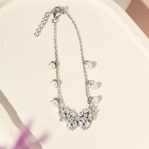 Pulseira Borboleta com Pérolas de Água Doce e Zircônias Brancas  19cm - Prata 925