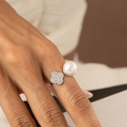 Anel Trevo com Madrepérola e Zircônias Brancas - Prata 925