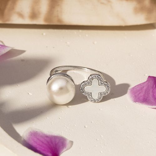 Anel Trevo com Madrepérola e Zircônias Brancas - Prata 925