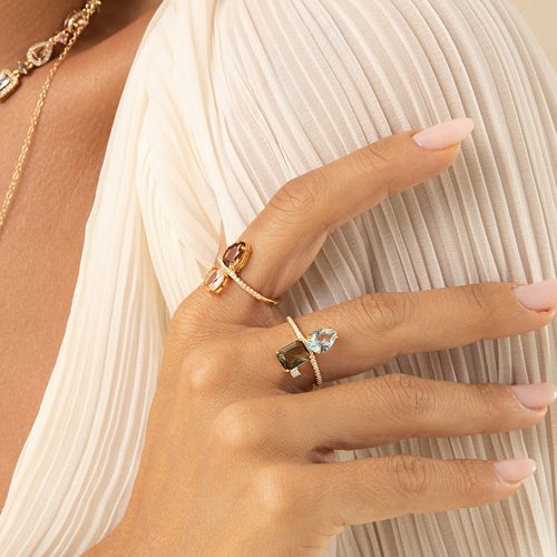 Kit com 2 Anéis Formas com Cristal Morganita, Cristal Topázio Fumê e Cristal Peridoto - Banho de Ouro 18k