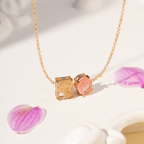 Colar Escapulário Oval e Retângulo com Cristal Quartzo Rosa e Cristal Rutilado 65cm - Banho de Ouro 18k