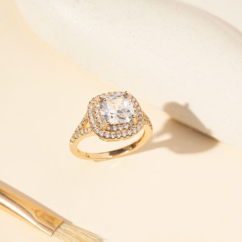 Anel Quadrado Cravejado com Zircônias Brancas - Banho de Ouro 18k