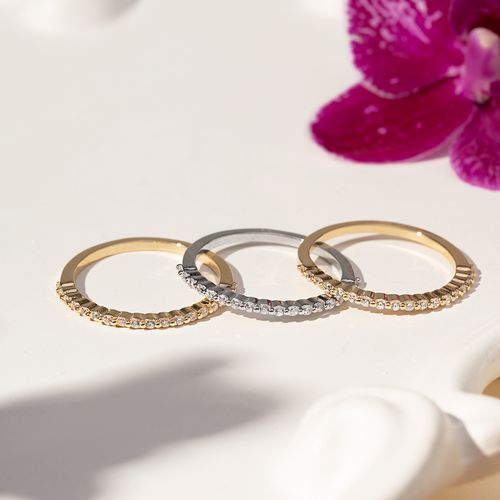 Kit com 3 Anéis Meia Aliança de Zircônias Brancas - Banhos de Ouro 18k e Ródio Branco