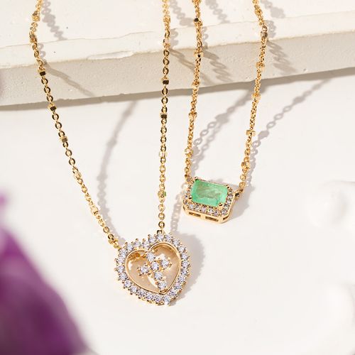 Colar Escapulário Retângulo de Fusion Esmeralda Colombiana e Coração Zircônias Brancas 65cm - Banho Ouro 18k