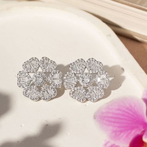 Brinco Trevo Corações com Zircônias Brancas Baguetes - Prata 925