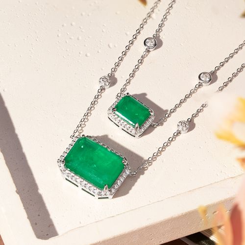 Colar Duplo Retângulos Bordados com Fusion Esmeralda e Zircônias Brancas 52cm - Prata 925