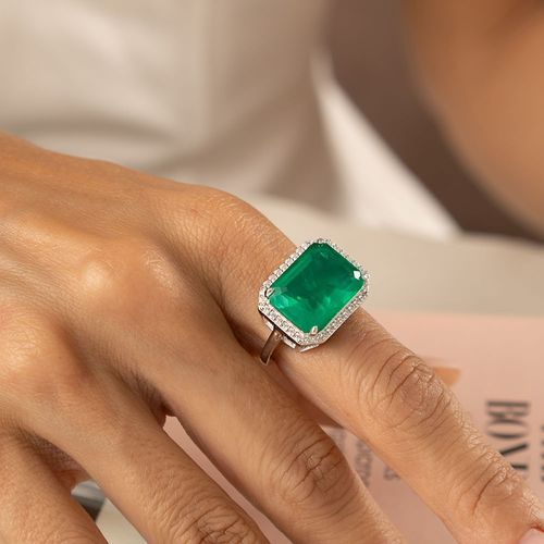 Anel Retângulo com Fusion Esmeralda e Zircônias Brancas - Prata 925