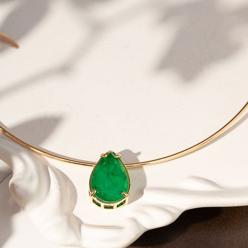 Gargantilha Aro com Pingente Gota de Fusion Esmeralda - Banho de Ouro 18k