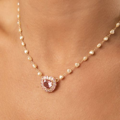 Colar Heart Pink com Cristal Turmalina Rosa, Pérolas Coreana e Zircônias Brancas 49cm - Banho de Ouro 18k