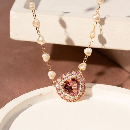 Colar Heart Pink com Cristal Turmalina Rosa, Pérolas Coreana e Zircônias Brancas 49cm - Banho de Ouro 18k