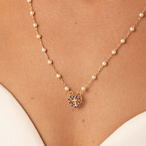 Colar Escapulário Nossa Senhora Aparecida e Coração com Pérolas Coreanas e Zircônias Azul Escuro 65cm - Banho de Ouro 18k