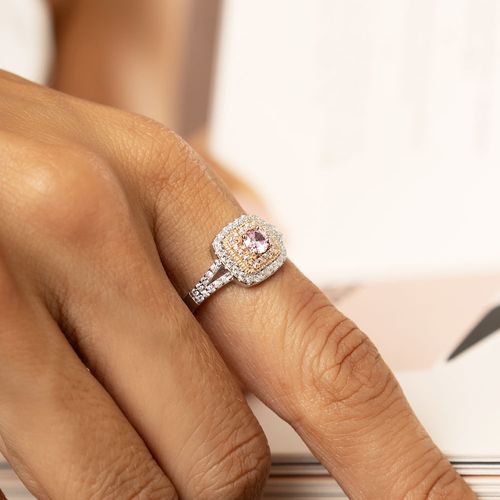 Anel Quadrado com Zircônia Fancy Pink, Zircônias Kunzita e Zircônias Brancas com Microzircônias no Banho de Ouro Rosé - Prata 925