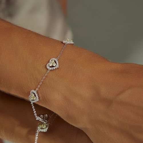 Pulseira Corações Cravejados com Zircônias Fancy Yellow e Zircônias Brancas 19cm - Prata 925