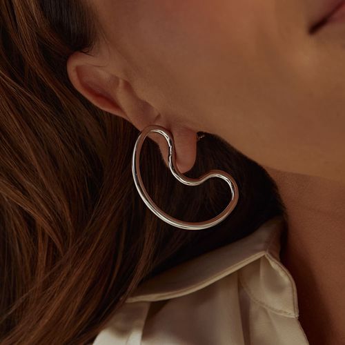 Brinco Curvas Liso - Banho de Ródio Branco