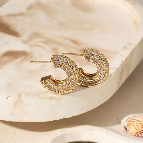 Brinco Argola Meia Lua com Zircônias Brancas - Banho de Ouro 18k
