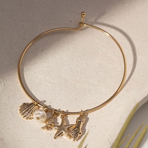 Bracelete Patuá com Pingentes de Pérola, Concha, Estrela do Mar, Figa e Le Sardine - Banho de Ouro 18k