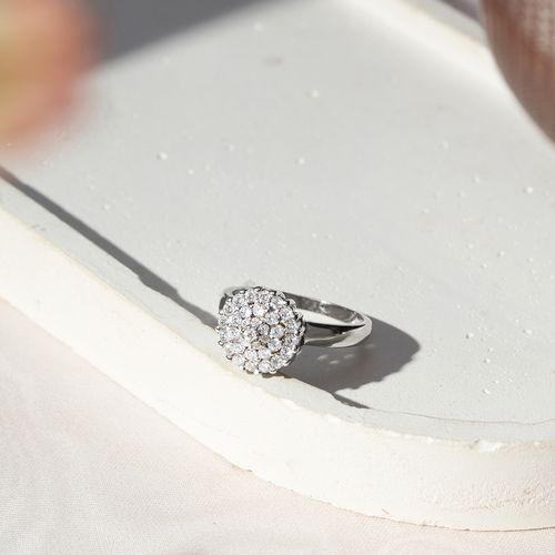 Anel Flor Cravejado com Zircônias Brancas - Prata 925