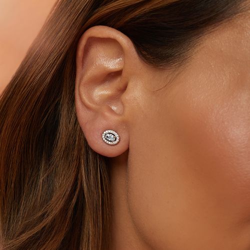 Brinco Oval Zircônia Crushed Ice Fancy Light Blue e Zircônias Brancas - Prata 925