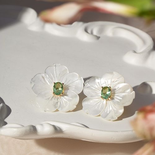 Brinco Flor Versátil com Madrepérola e Cristal Berilo - Banho de Ouro 18k